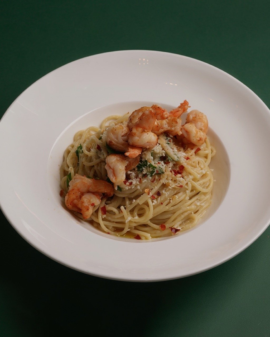 Spaghetti Aglio Olio Peperoncino with Shrimps